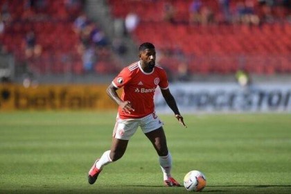 B体育官方网站-为让后卫上场 巴球迷捐百万 中国何时有这样球迷？