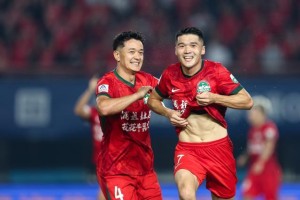 B体育官方网站-【中超】钟义浩费利佩建功 河南2比0送国安连败