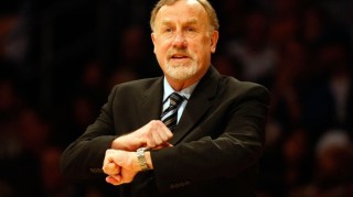 NBA名帅离世享年79岁！勇士官方追悼：他的传奇生涯影响了无数人|阿德尔曼|国王|里克·阿德尔曼|篮球|萨克拉门托国王队_新浪体育_新浪新闻